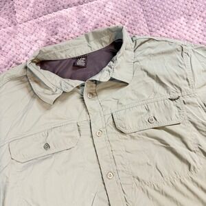 REI Co-op Sahara Mens XL Green Short Sleeve Button Down Hiking Shirt Nylon Mesh